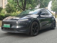 Tesla Model Y Rear-Wheel Drive - ფოტო 1