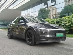 Tesla Model Y Rear-Wheel Drive - ფოტო 3