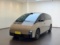 Li Auto Li Xiang MEGA Ultra - ფოტო 1