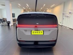 Li Auto Li Xiang MEGA Ultra - ფოტო 6