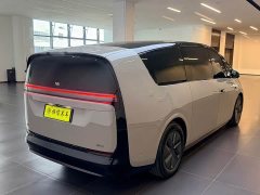 Li Auto Li Xiang MEGA Ultra - ფოტო 7
