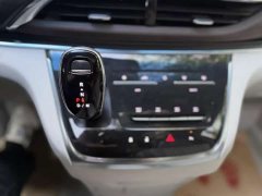 Buick GL8 Land Business Class 652T Luxury - ფოტო 12
