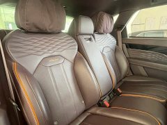Bentley Bentayga 4.0T V8 Long Wheelbase - ფოტო 10