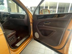 Bentley Bentayga 4.0T V8 Long Wheelbase - ფოტო 9