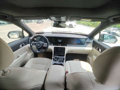 Li Auto ONE Extended Range 6-Seater - ფოტო 15