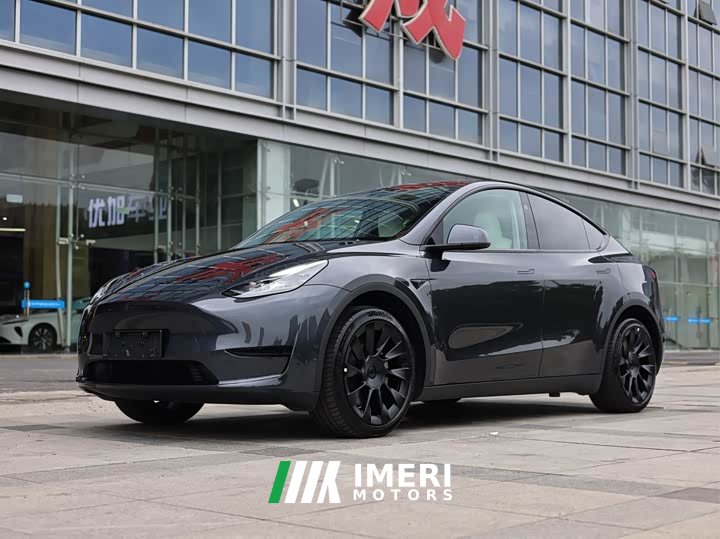 Tesla Model Y Rear-Wheel Drive