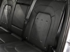 Land Rover Defender 110 P400 Dark Edition - ფოტო 14