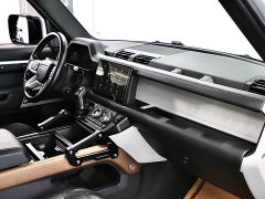 Land Rover Defender 110 P400 Dark Edition - ფოტო 15