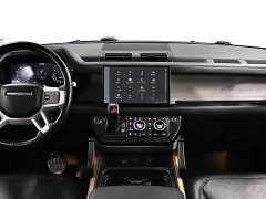 Land Rover Defender 110 P400 Dark Edition - ფოტო 19