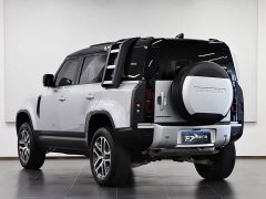 Land Rover Defender 110 P400 Dark Edition - ფოტო 4