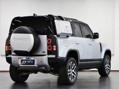 Land Rover Defender 110 P400 Dark Edition - ფოტო 6