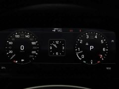 Land Rover Defender 110 P400 Dark Edition - ფოტო 9