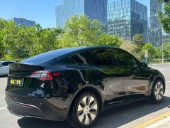 Tesla Model Y Long Range All-Wheel Drive - ფოტო 4