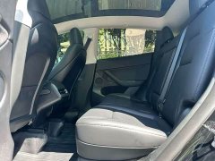 Tesla Model Y Long Range All-Wheel Drive - ფოტო 9