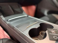 Tesla Model Y Rear-Wheel Drive - ფოტო 12