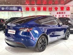 Tesla Model Y Rear-Wheel Drive - ფოტო 4