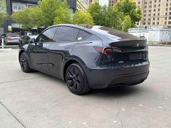 Tesla Model Y Rear-Wheel Drive - ფოტო 11
