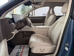 IM Motors Zhiji LS6 Pure Electric Max - photo 6
