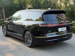 NIO ES8 Six-Seat Executive Signature Edition - ფოტო 11