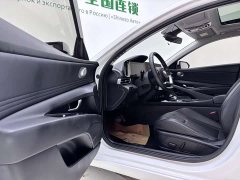Hyundai Elantra 2022 1.5L CVT Luxury - ფოტო 17