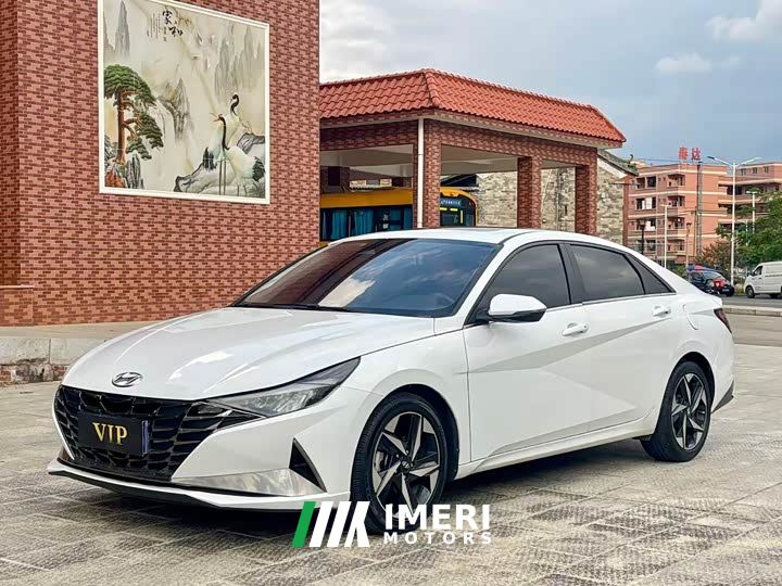 Hyundai Elantra 1.5L CVT Luxury