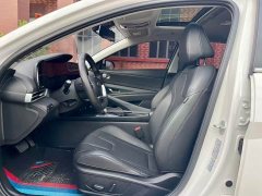 Hyundai Elantra 1.5L CVT Luxury - ფოტო 5