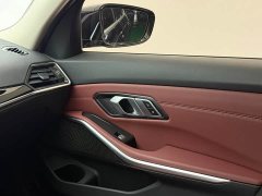 BMW 3 Series 320Li M Sport Package - ფოტო 11
