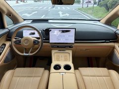 Avatr Dream Car PHEV AWD Flagship Qiankun Edition - ფოტო 13