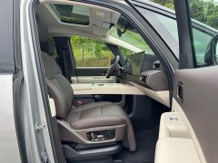 Li Auto Li Xiang MEGA Ultra - ფოტო 11