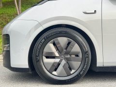Li Auto Li Xiang MEGA Ultra - ფოტო 4