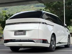 XPeng X9 640 AWD High Performance Max - ფოტო 8