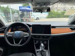 Volkswagen Bora 200TSI DSG Comfort Navigation Edition - ფოტო 8