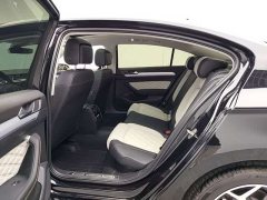 Volkswagen Magotan 2025 Zhongxiang 330TSI DSG Luxury - ფოტო 8
