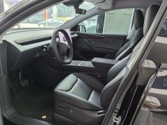 Tesla Model Y Rear-Wheel Drive - ფოტო 6