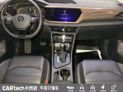 Volkswagen Touareg 330TSI AWD Luxury - ფოტო 6