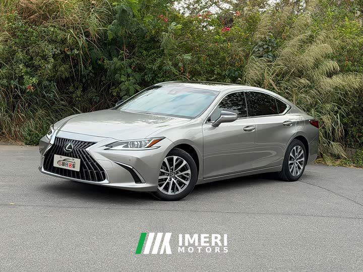 Lexus ES 200 Premium Edition