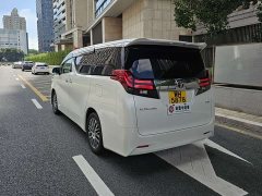Toyota Alphard 2015 3.5L Automatic - ფოტო 13