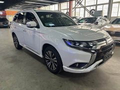 Mitsubishi Outlander 2.4L AWD Enjoy Edition 7-Seater - photo 3