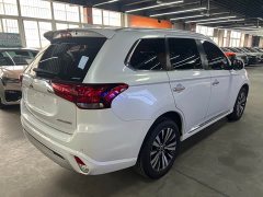 Mitsubishi Outlander 2.4L AWD Enjoy Edition 7-Seater - photo 5