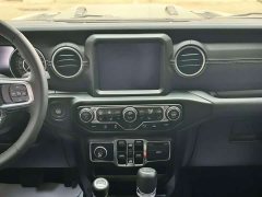 Jeep Gladiator 3.6L Pioneer Edition - photo 10