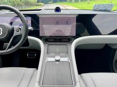 AITO M9 Extended Range Ultra 42kWh 6-Seater - ფოტო 17