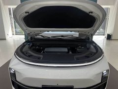 Li Auto L8 Max Intelligent Refresh Edition - ფოტო 3