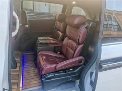 Honda Elysion 2.0L e:HEV Classic - photo 9