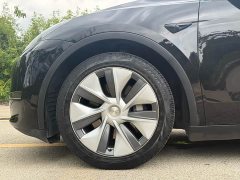 Tesla Model Y Standard Range RWD - ფოტო 10
