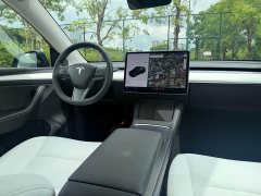 Tesla Model Y Standard Range RWD - ფოტო 6