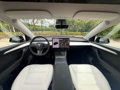 Tesla Model Y Standard Range RWD - ფოტო 7