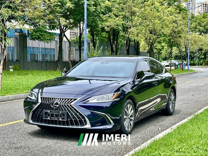 Lexus ES 2022 200 Excellence Edition - ავტომობილი ჩინეთიდან