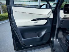 Lexus LM 2023 500h Six-Seat Premium Edition - ფოტო 12