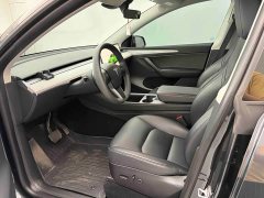 Tesla Model Y Rear-Wheel Drive - ფოტო 4