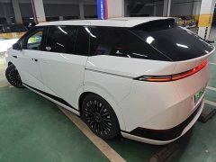 XPeng X9 Pure Electric 740 Extended Range Max - ფოტო 3